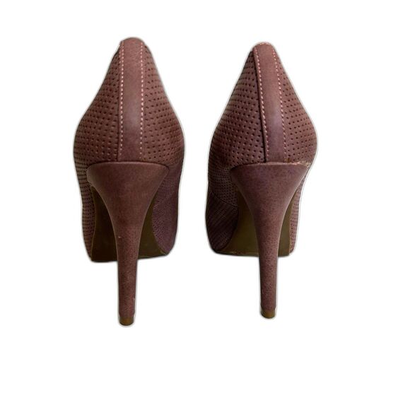 Guess Los Angeles Peep Toe Pink/Brown Preforated Pumps - Women 5.5 - Picture 6 of 8